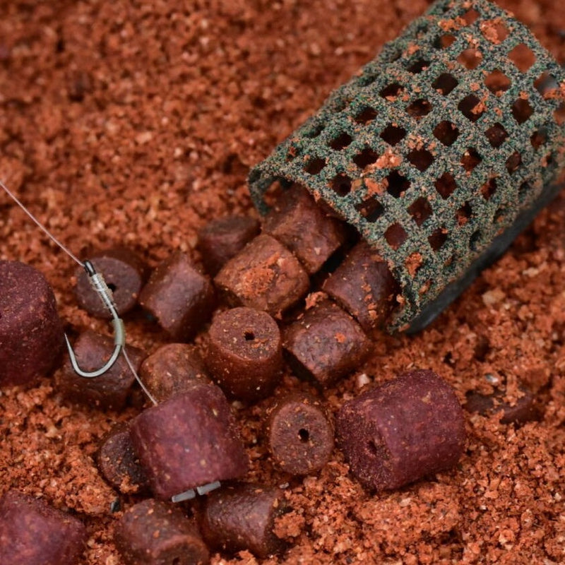 Dynamite Pre-Drilled Big Fish River Barbel Pellets 1.8kg