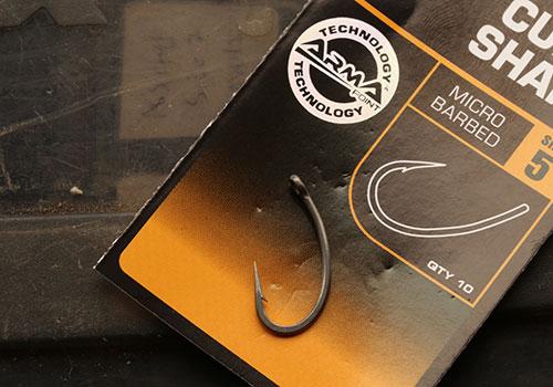 Fox Edges Curve Shank Hooks - Lobbys Tackle